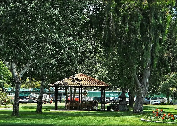 Chrissi Ammoudia * Toroni